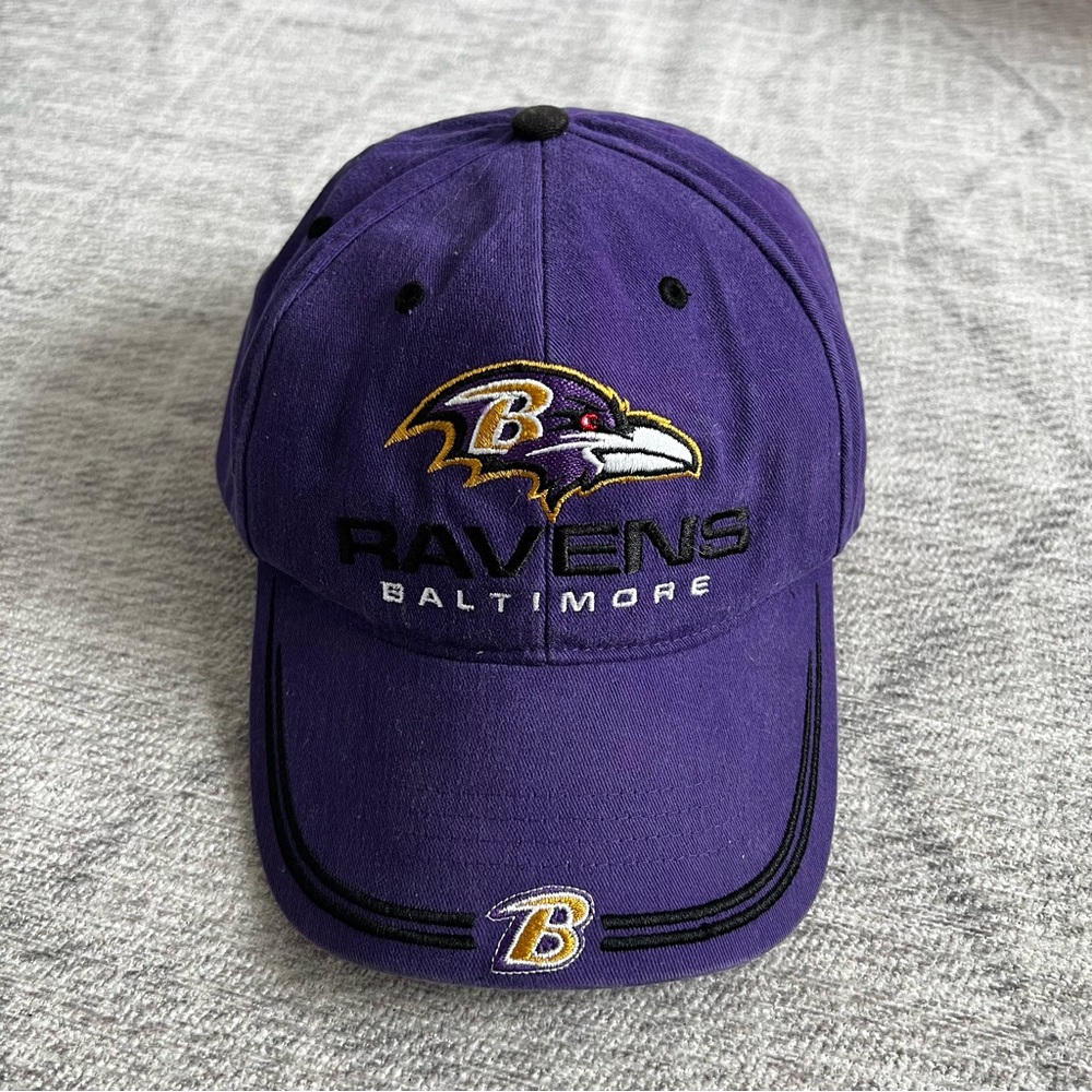 Vintage 2000s Y2K Twin Enterprises NFL Baltimore Ravens Purple Velcro OSFM Hat